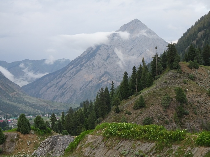 Habba Khatoon peak in the Gurez valley
