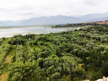 Wular lake (left side)